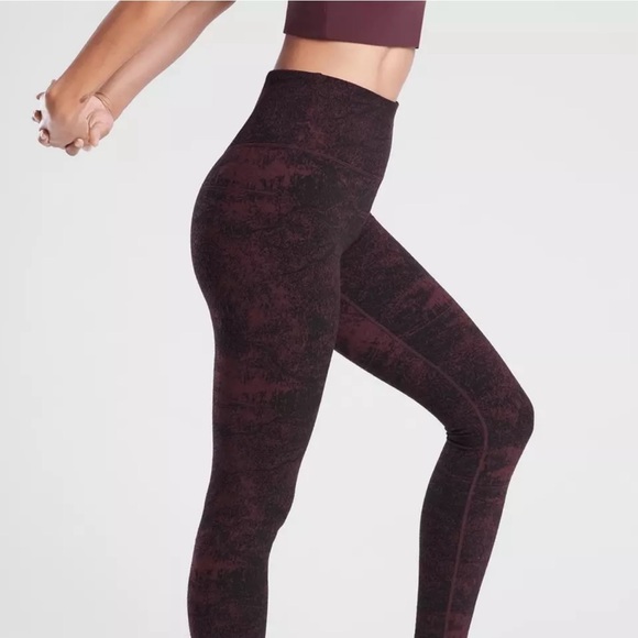 Athleta Pants - Athleta Elation Glades 7/8 Tight Leggings, Size XS, EUC, Antique Burgandy Color.